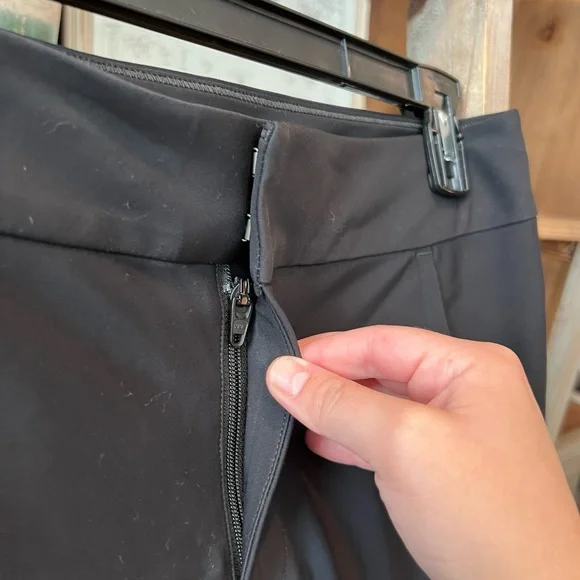 Athleta women’s Stellar Flare Trouser size 4 - Picture 2 of 16